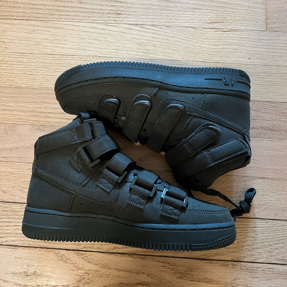 Nike Black High-Top Athletic Shoes